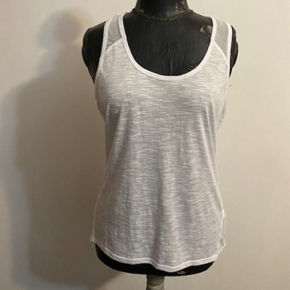 Marikia Tech Balance Collection Yoga top, size L